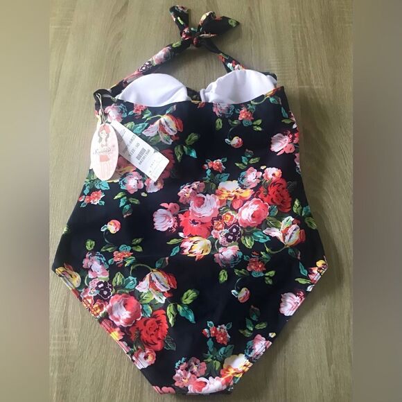 NWT … S.XIANZI “Size: 50” Floral Swimsuit - Picture 2 of 5